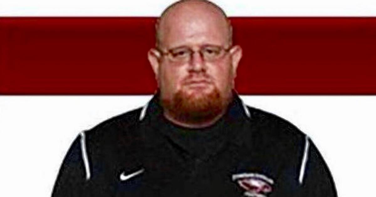 Le coach de football qui a servi de bouclier humain pendant la fusillade en Floride meurt de ses blessures
