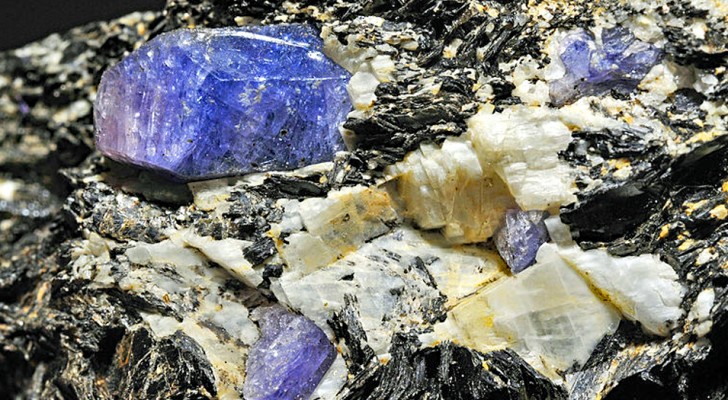 Un minéral extraterrestre plus dur que le diamant a été découvert en Israël