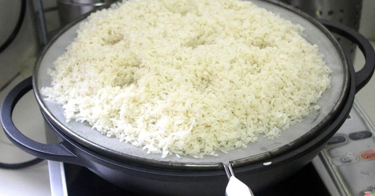 Apprenez à faire du riz à la maison (aussi bon qu’au restaurant)