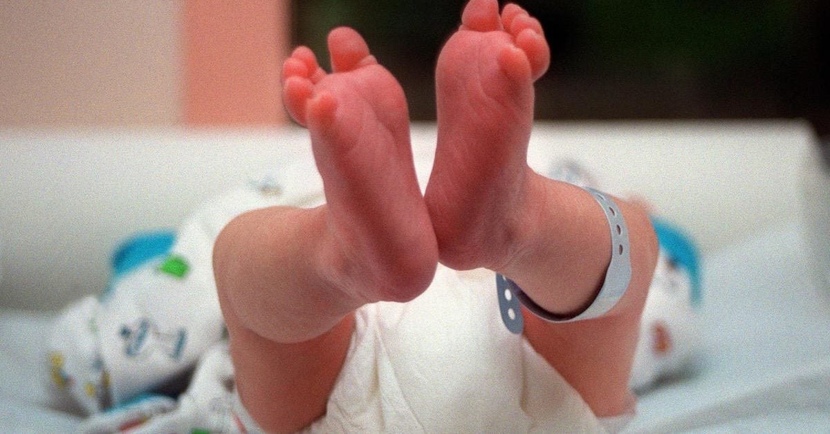 « Adieu petit ange » Un bébé de 6 semaines meurt du coronavirus et prouve que la maladie peut toucher n’importe qui