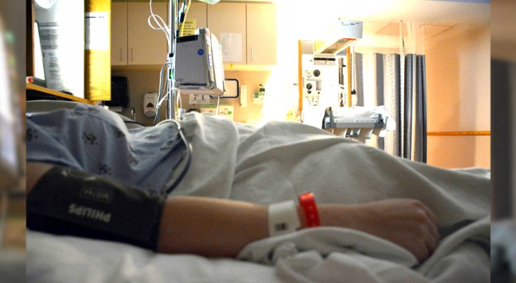 Une infirmière vole la carte de crédit d’un patient mourant de Covid-19 : elle risque d’être licenciée
