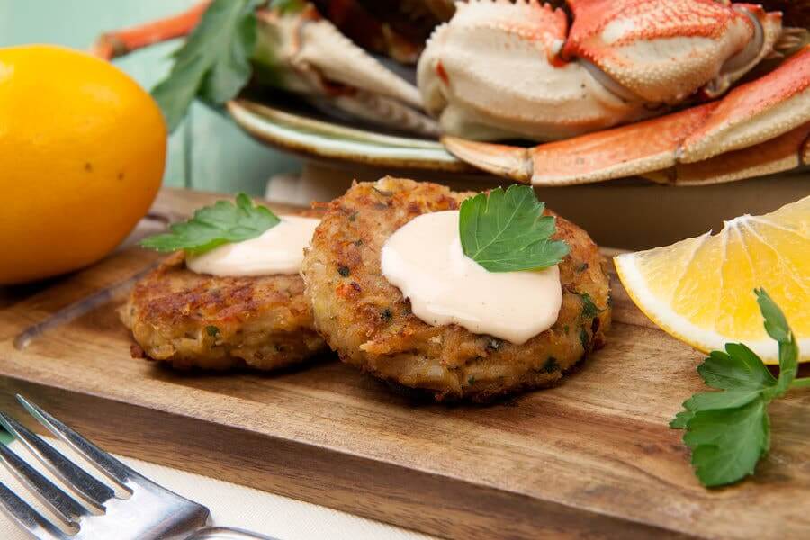 Gâteau au crabe : 2 recettes que vous aimerez essayer – Améliore ta Santé