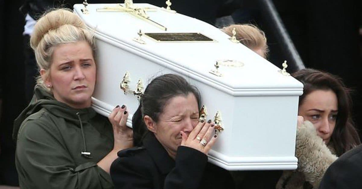 « Est-ce que votre mère se réveillera si vous assistez à ses funérailles ? » demande un patron à son employé avant de rejeter sa demande de congé