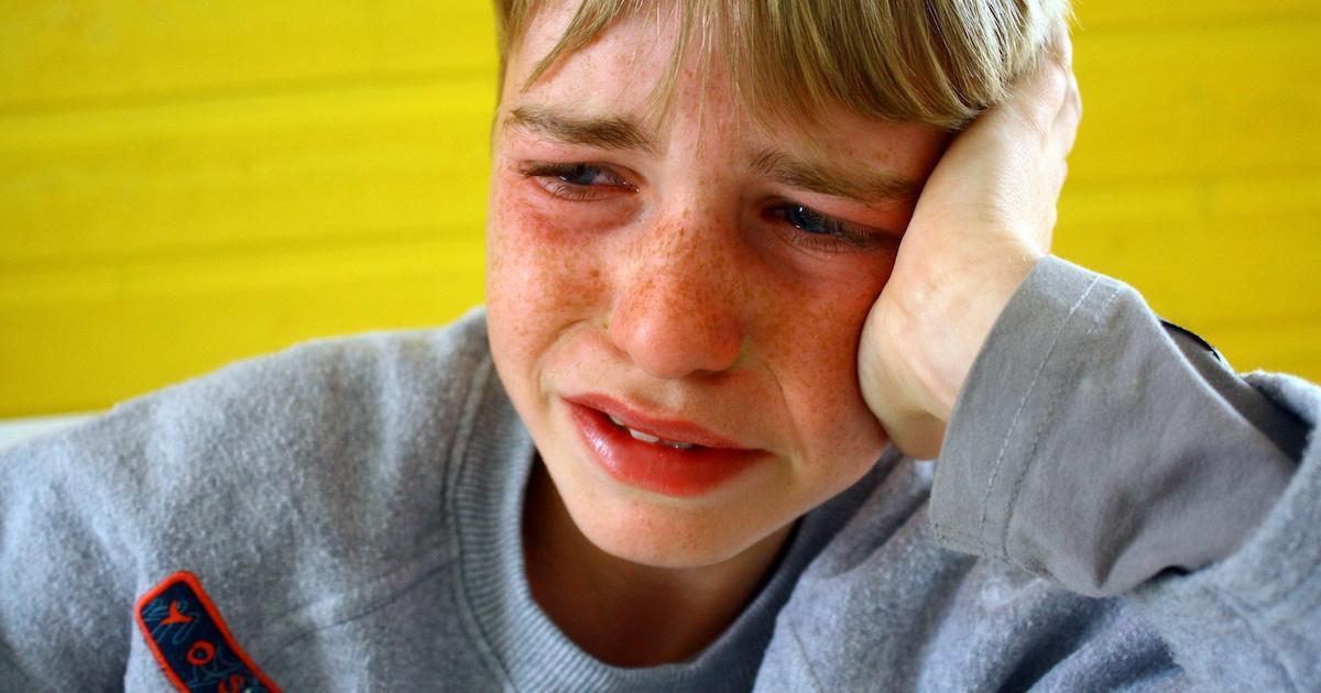 8 façons de calmer un jeune enfant qui vit des émotions