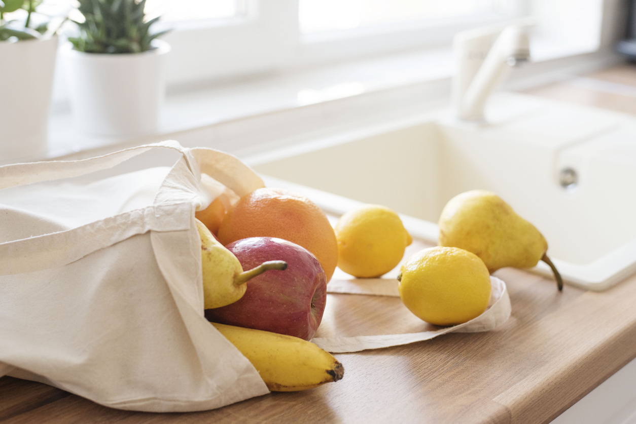 Comment nettoyer ses fruits et légumes pour enlever les pesticides ?