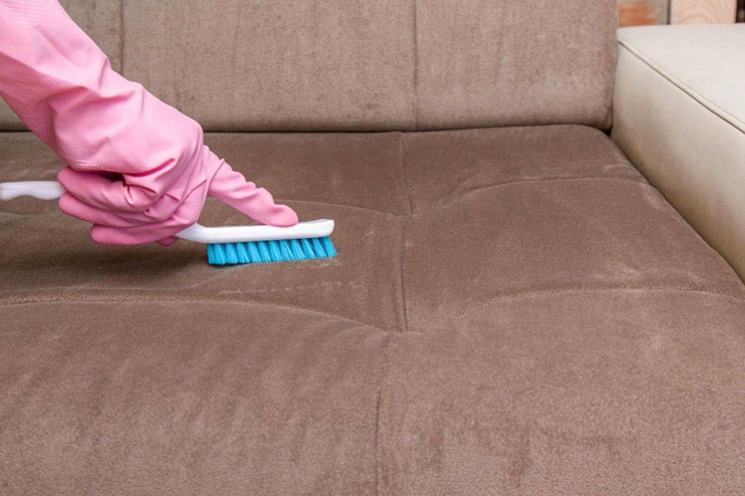 Comment nettoyer un canapé en microfibre ? – Astuces de grand mère