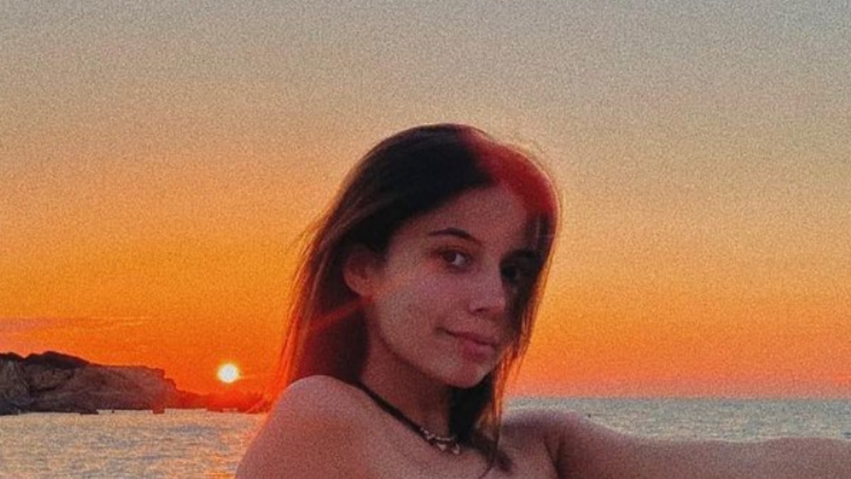 Alizée : sa fille Annily, 17 ans, fait l’unanimité sur la Toile avec son bikini ultra échancré !