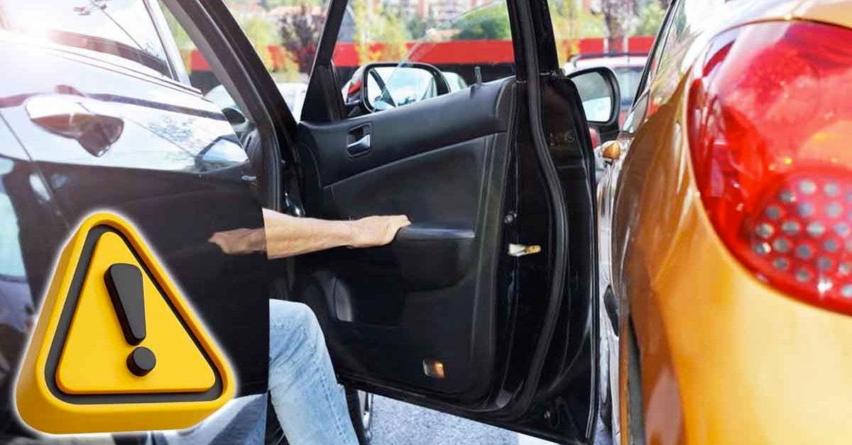 Pourquoi faut-il éviter d’ouvrir la porte de la voiture de la main gauche si vous êtes conducteur ?