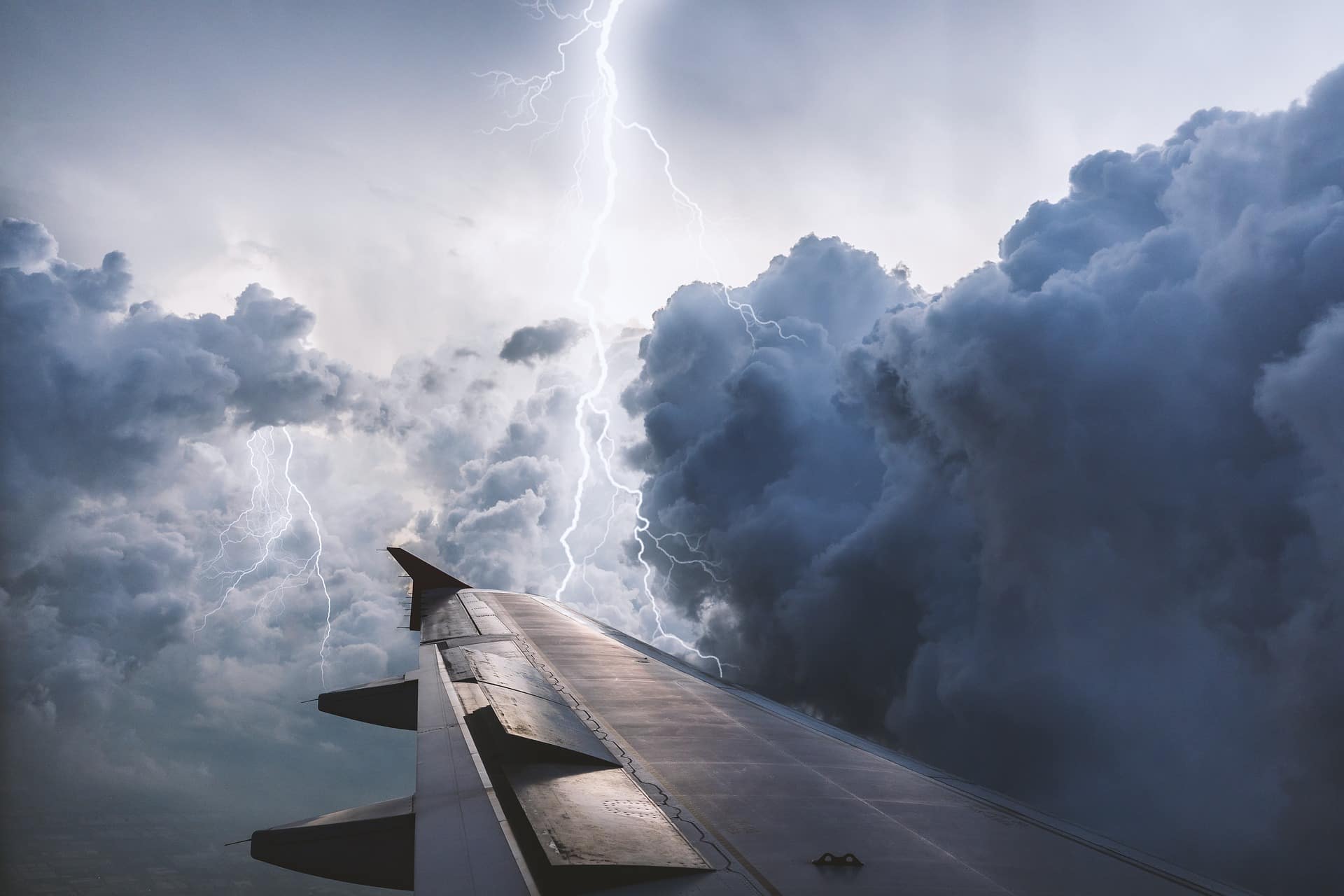 Que sont les turbulences en avion ? Et doit-on en avoir peur ?