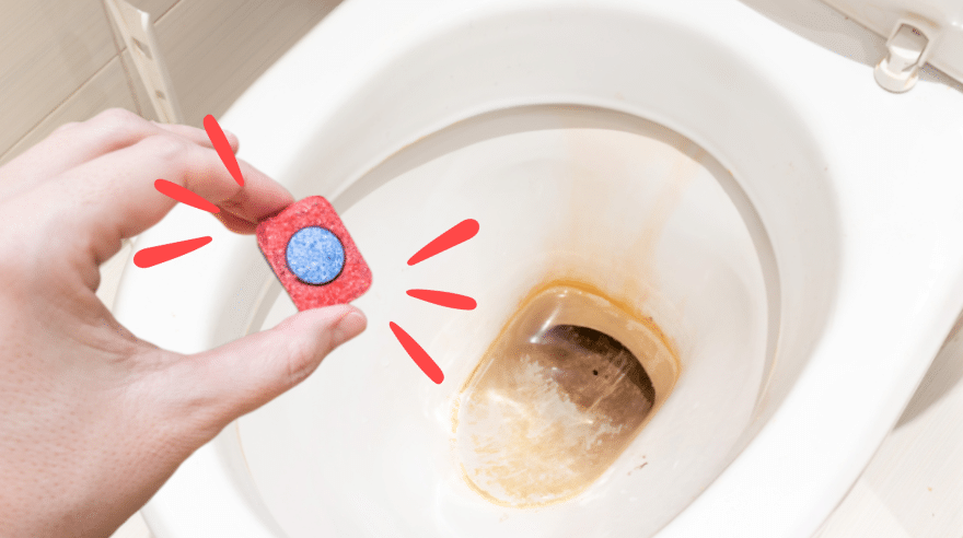 8 astuces folles pour nettoyer et faire briller les toilettes sans effort