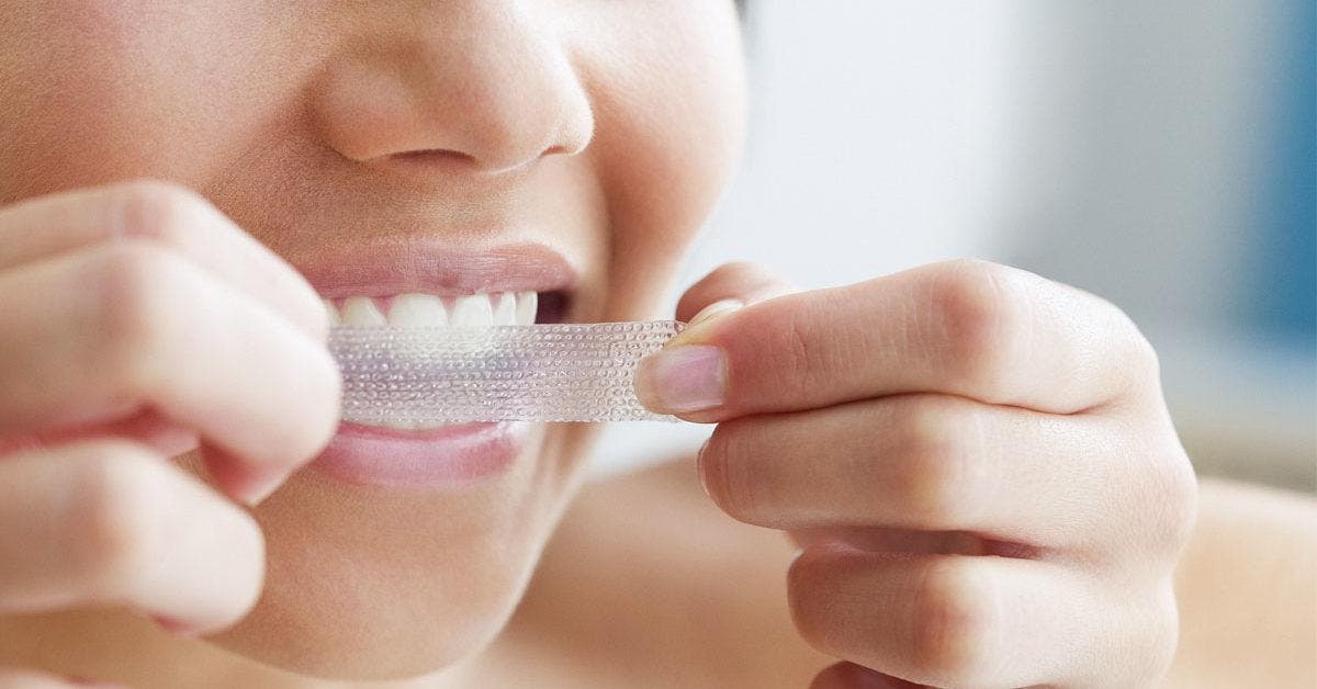 6 conseils pour blanchir les dents naturellement